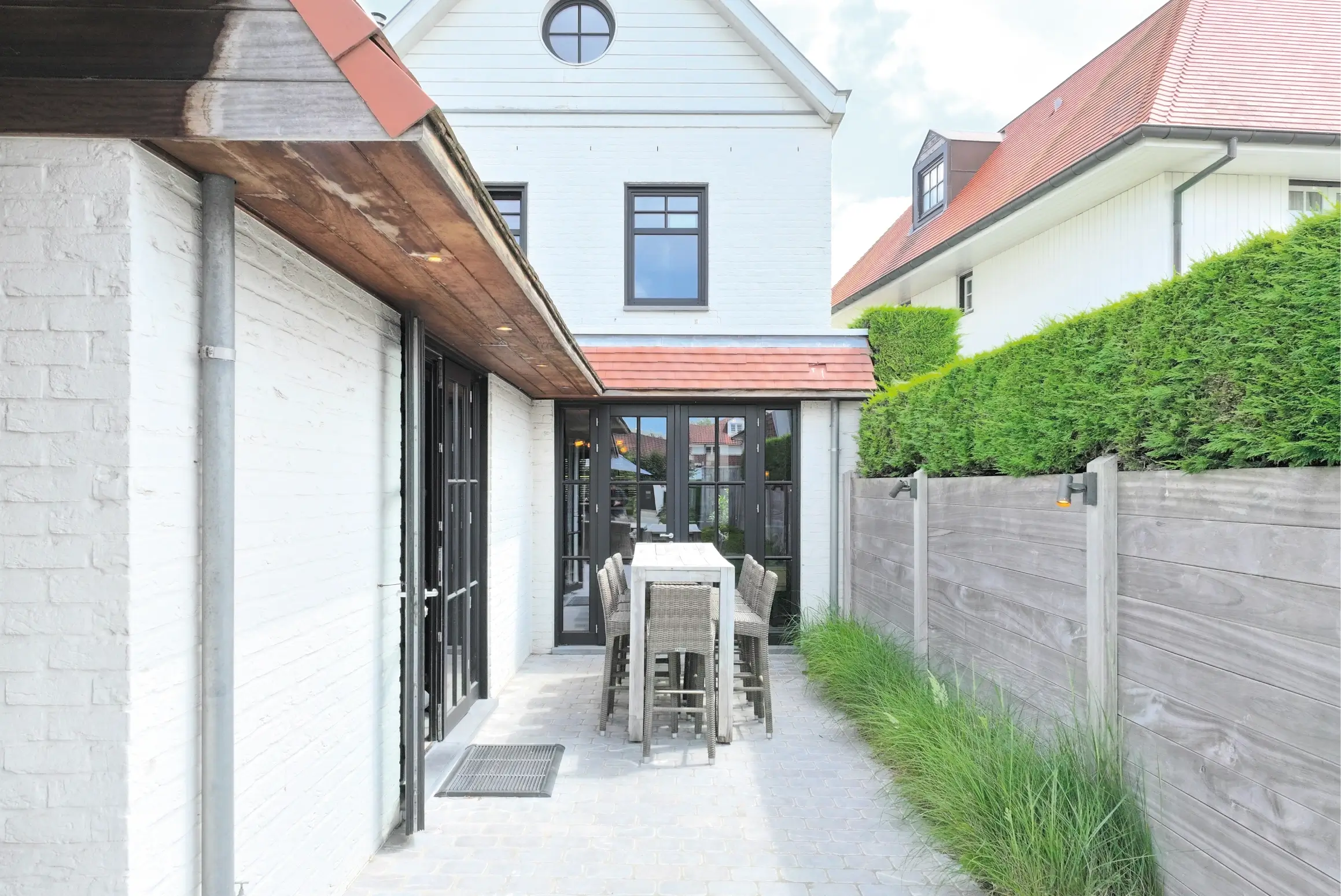 Zijterras en gevel